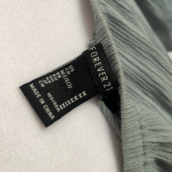 Light blue Romper from Forever 21 fits a size small - Picture 5 of 5